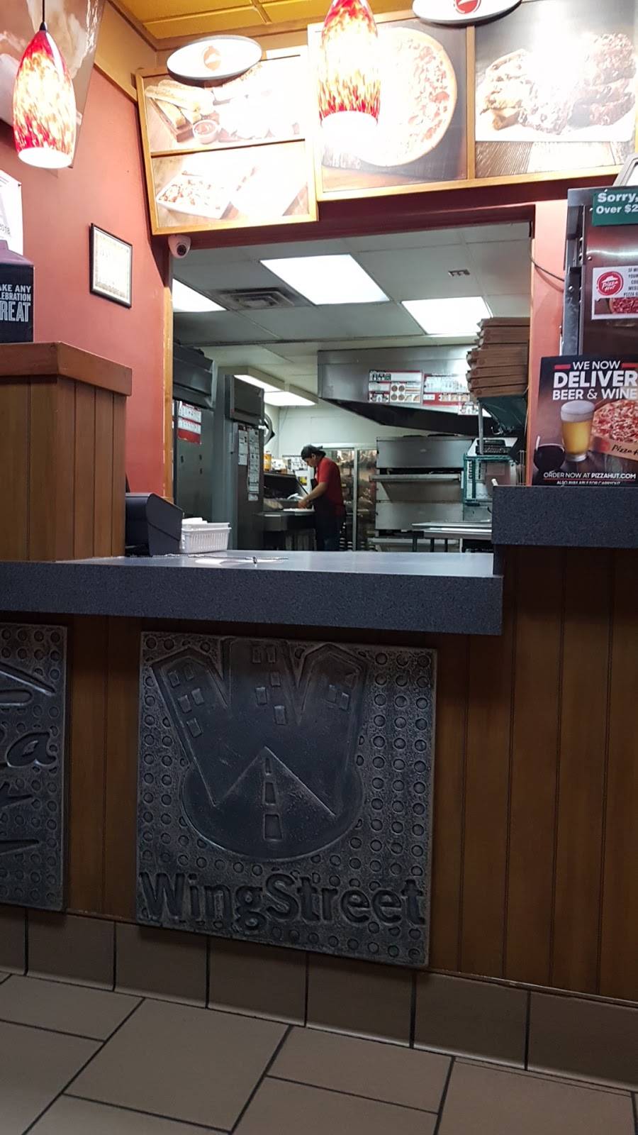 Pizza Hut | meal delivery | 21 W Van Buren St Ste. G4, Phoenix, AZ 85003, USA | 6022291133 OR +1 602-229-1133