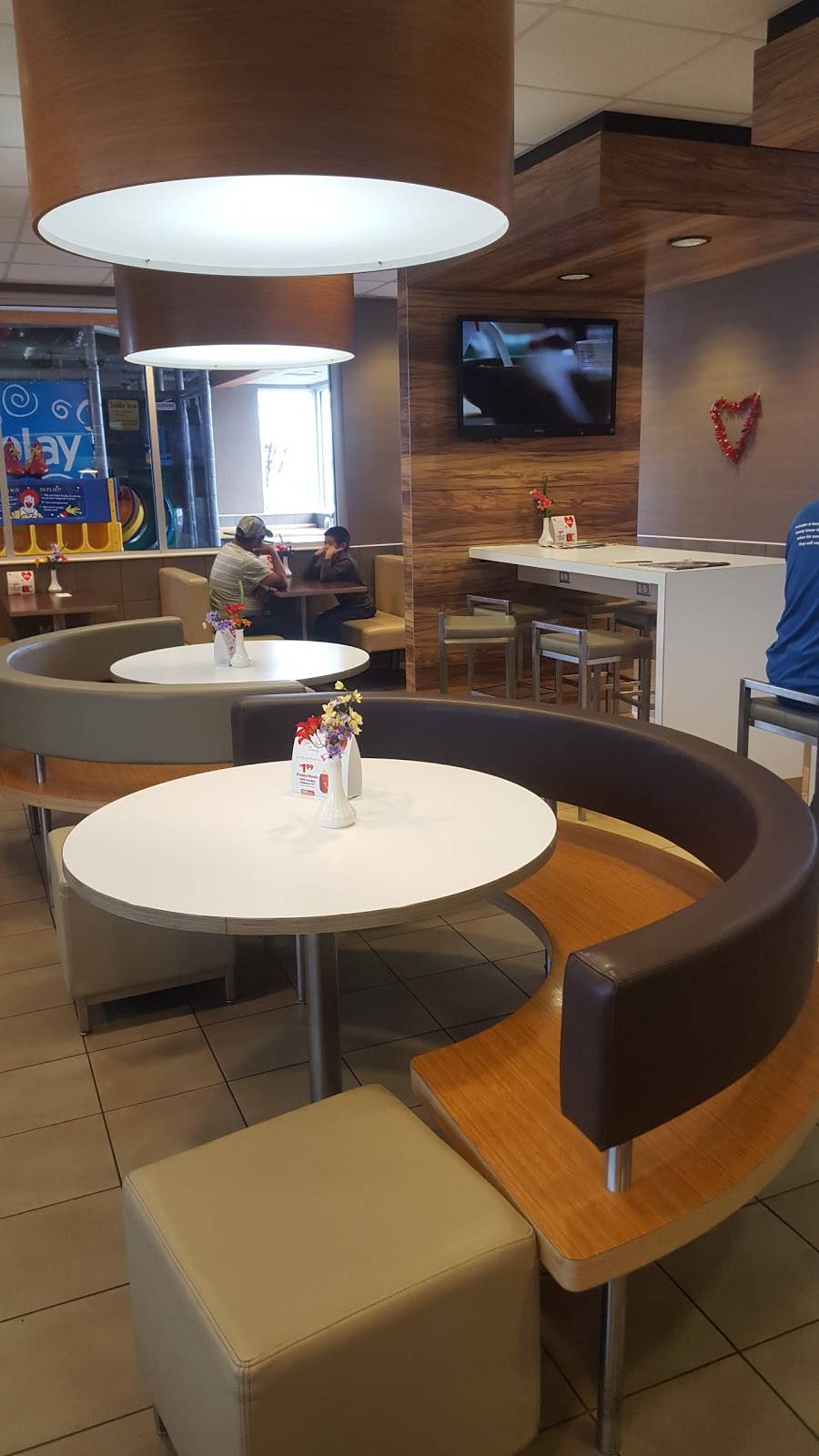 McDonalds | cafe | 303 N Green St, Caldwell, TX 77836, USA | 9795670605 OR +1 979-567-0605