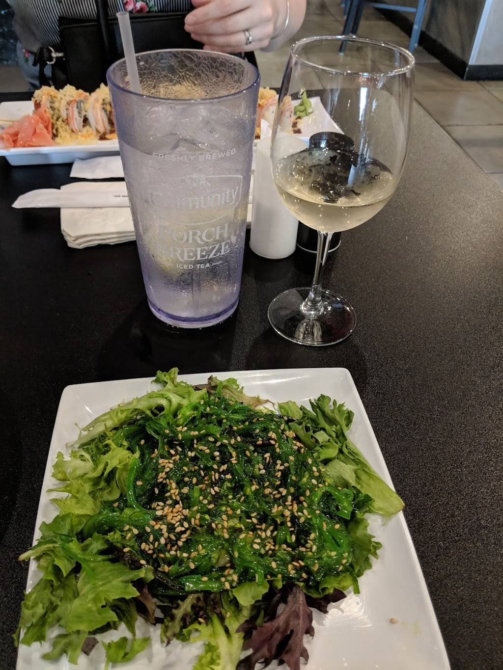 Rock N Roll Sushi | restaurant | 1427 25th Ave, Gulfport, MS 39501, USA | 2283575553 OR +1 228-357-5553