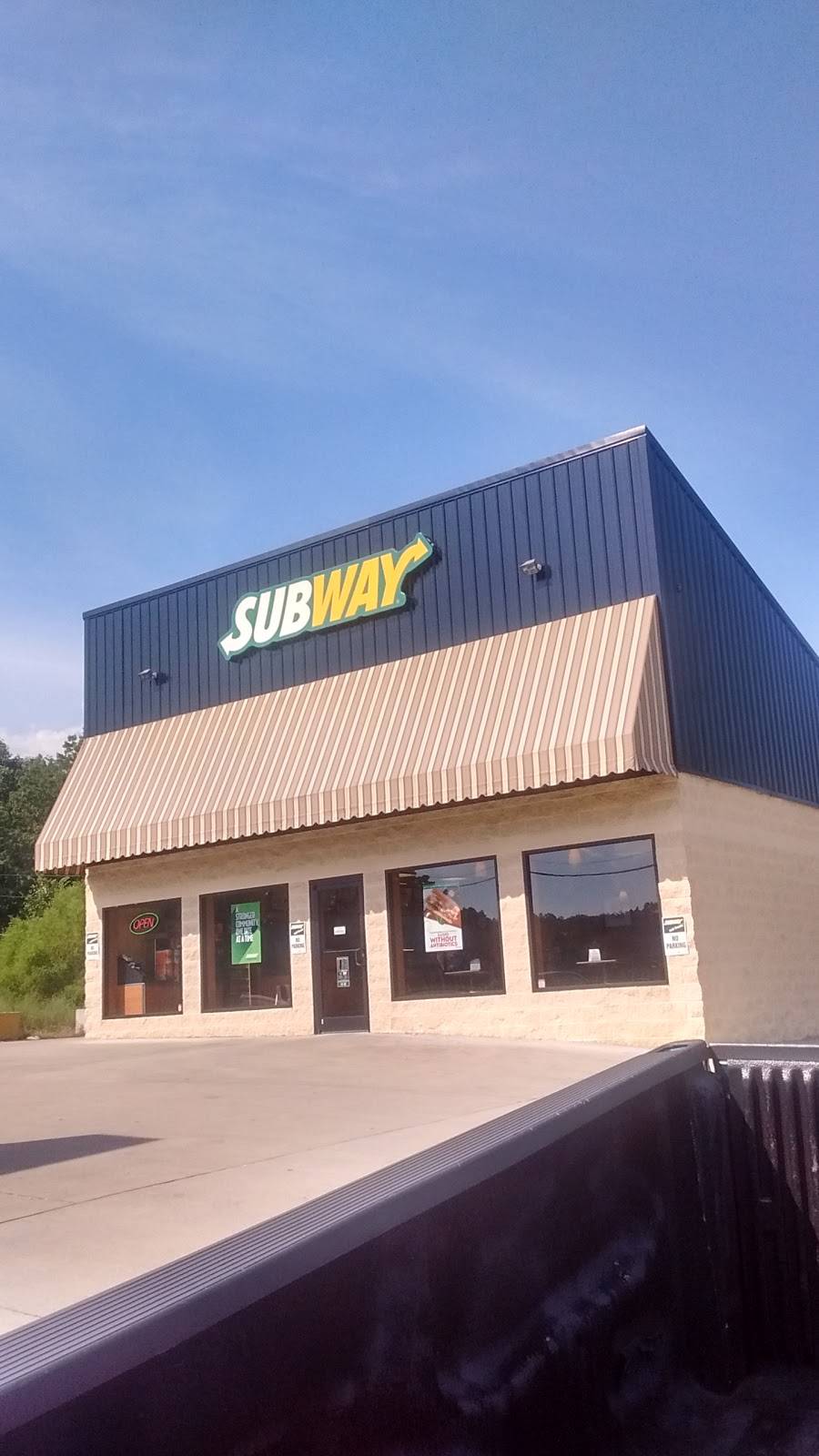 Subway | restaurant | 580 E Tri County Blvd, Oliver Springs, TN 37840, USA | 8654352999 OR +1 865-435-2999