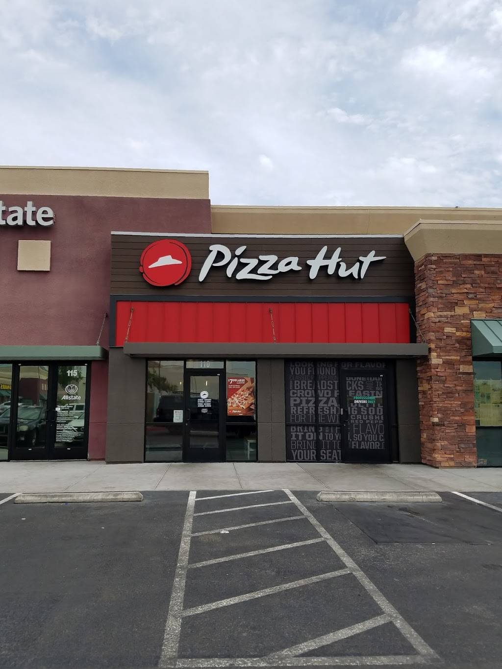 Pizza Hut Meal takeaway 6415 S Fort Apache Rd 110, Las Vegas, NV