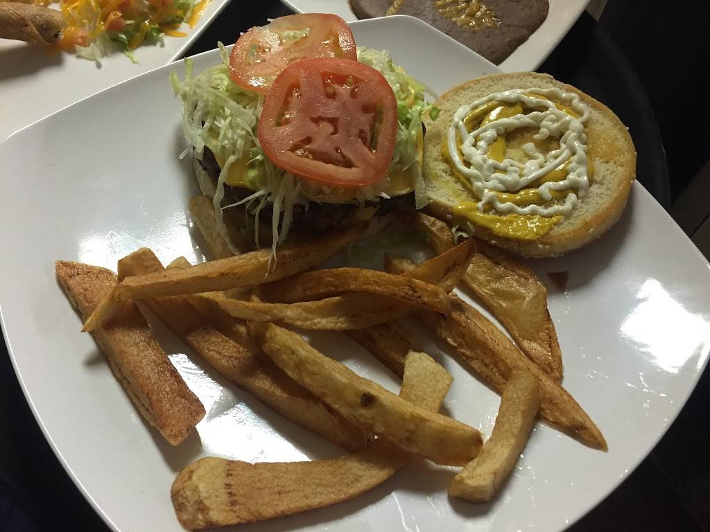 EL ARROYO MODERN MEXICAN KITCHEN | restaurant | 416 S Palestine St c, Athens, TX 75751, USA | 9032925279 OR +1 903-292-5279