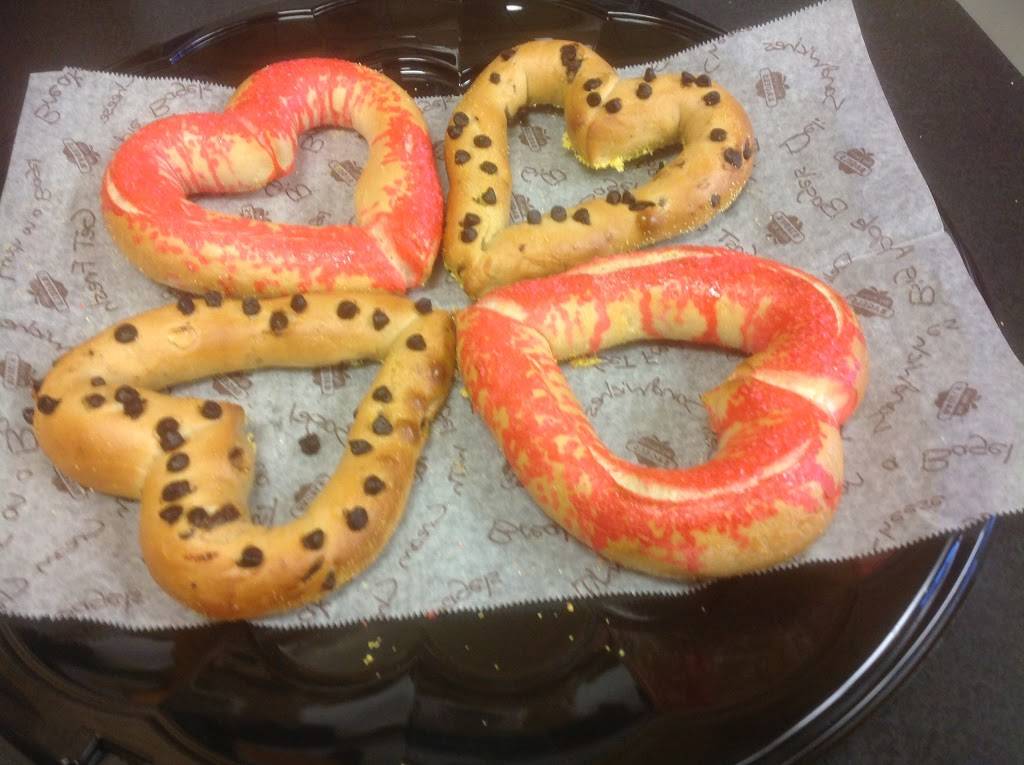 Big Apple Bagels | bakery | 3137 Dundee Rd, Northbrook, IL 60062, USA | 8474987850 OR +1 847-498-7850
