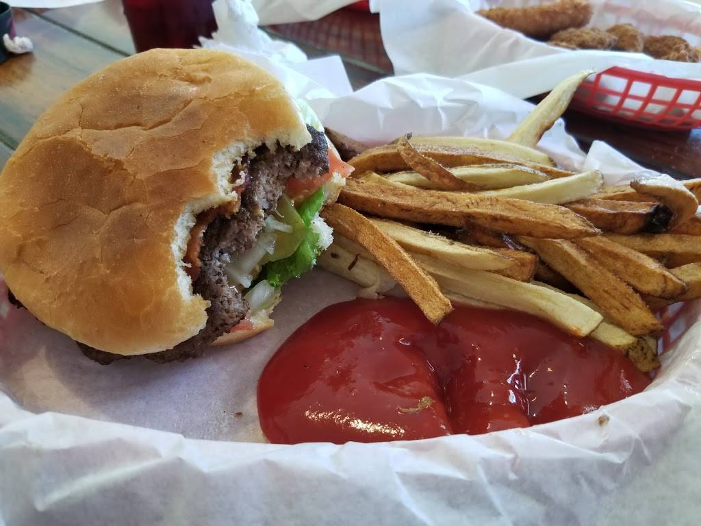 Ks Korner Grill | restaurant | 200 N 3rd St, Grandview, TX 76050, USA | 8178663443 OR +1 817-866-3443