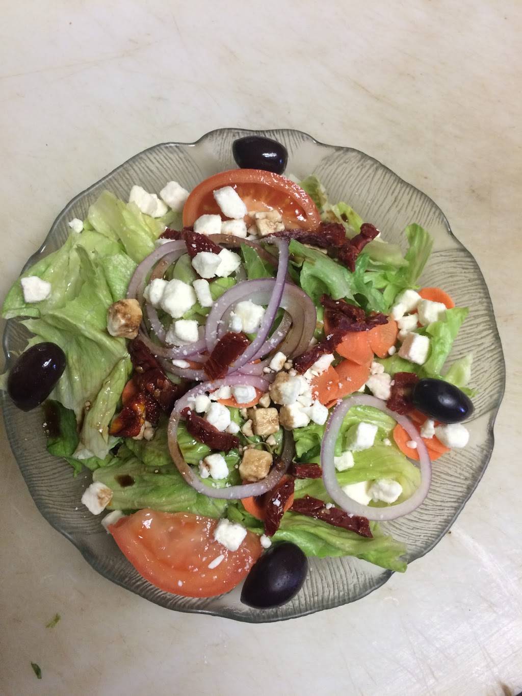 Vitos Pizza | restaurant | 5840 Chestnut St, Zionsville, PA 18092, USA | 6109662021 OR +1 610-966-2021
