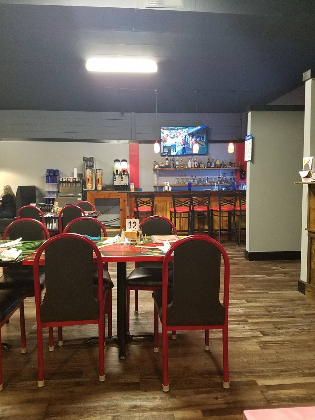 El Lobo Rojo | restaurant | 106 N Main St, De Soto, MO 63020, USA | 6363375509 OR +1 636-337-5509