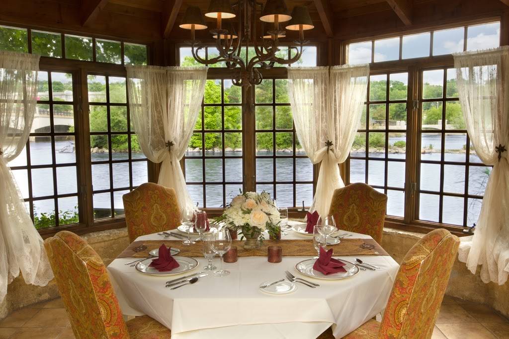 Atwater’s Restaurant | restaurant | 15 S River Ln, Geneva, IL 60134, USA | 6302088920 OR +1 630-208-8920