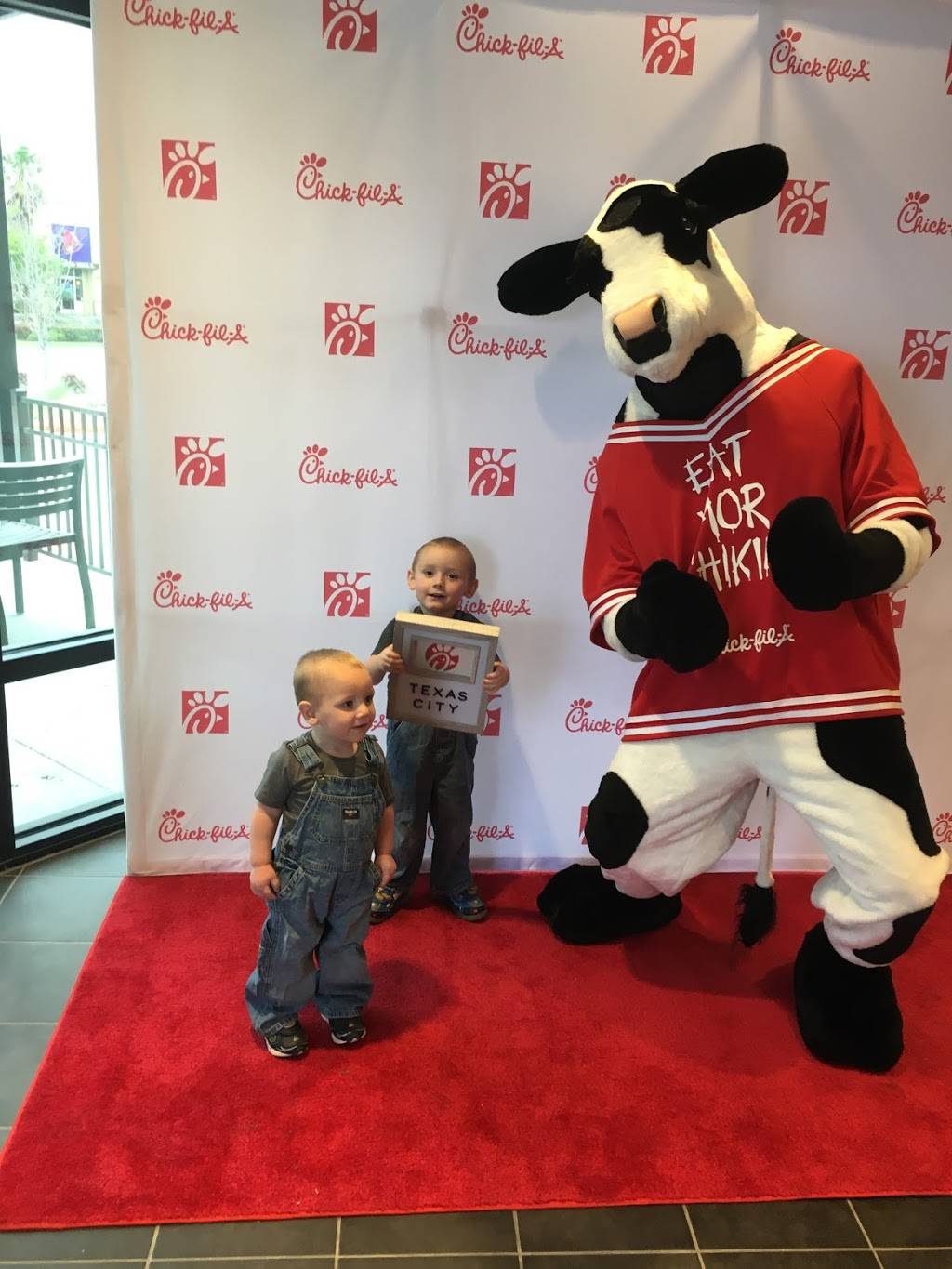 Chick-Fil-A | restaurant | 3440 Palmer Hwy, Texas City, TX 77590, USA | 4099434244 OR +1 409-943-4244