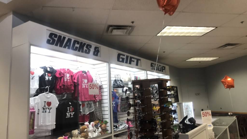 Snacks & gift shop ( I Love NY & Finger Lakes Stuff/items And Ci | meal takeaway | Waterloo premium outlets (Food Court 655 New York 318 #31E, Waterloo, NY 13165, USA | 3158782719 OR +1 315-878-2719