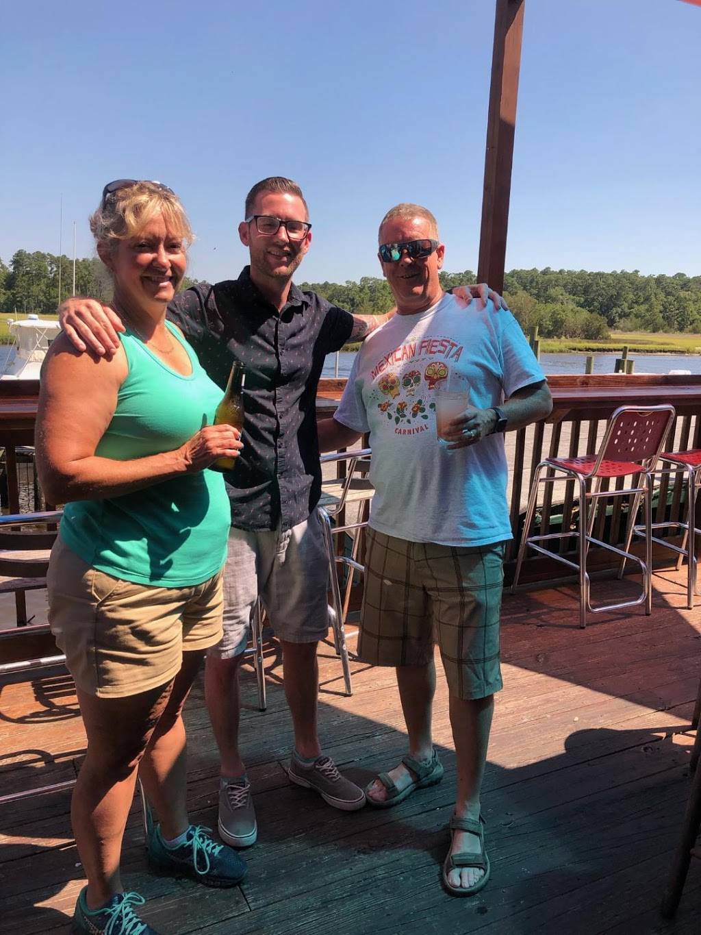 Buzzs Roost Little River | restaurant | 4498 Water Front Ave, Little River, SC 29566, USA | 8432734057 OR +1 843-273-4057