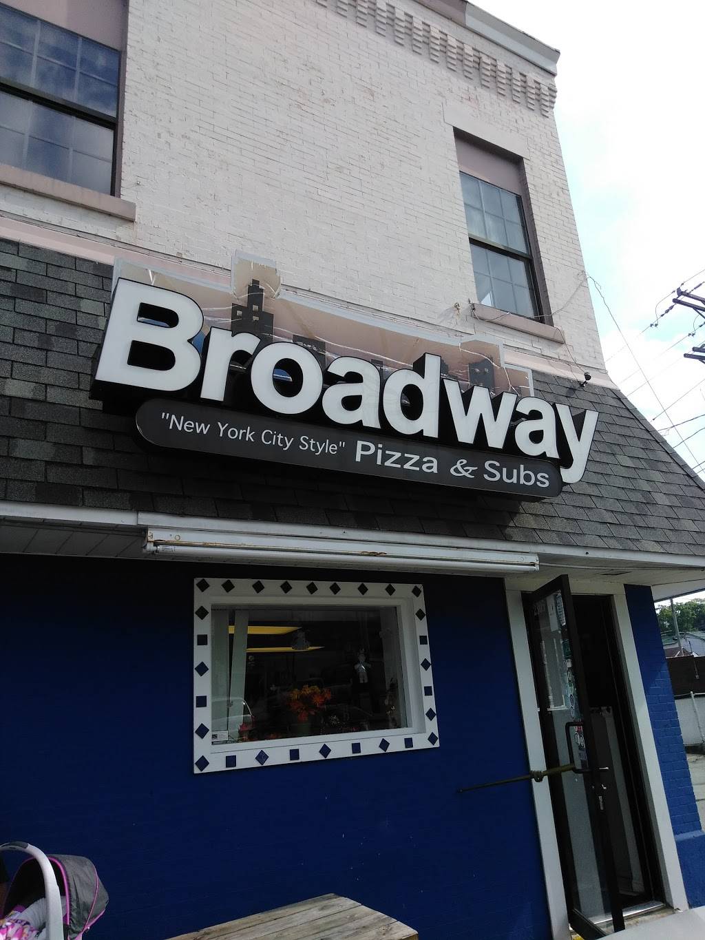 Broadway Pizza 2305 Versailles Ave, McKeesport, PA 15132, USA