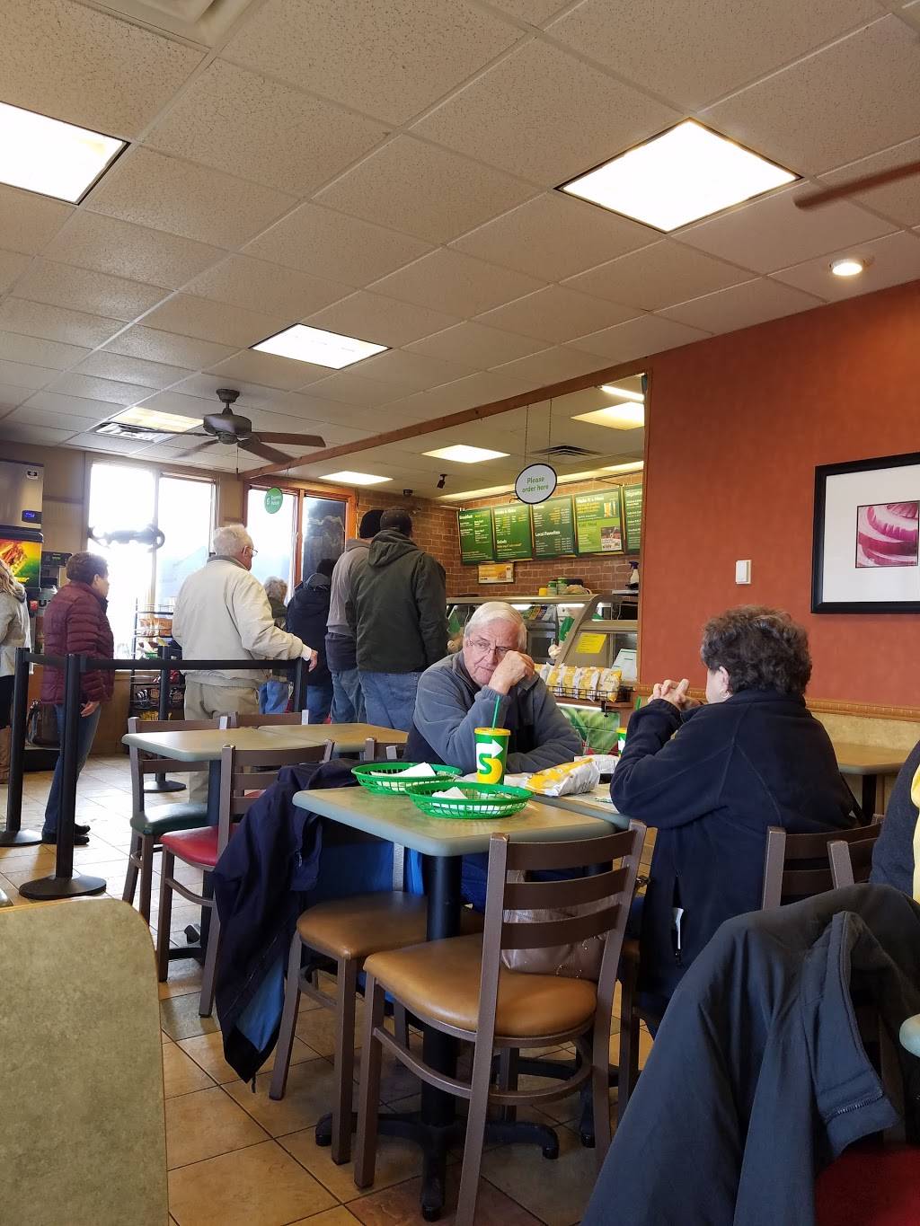 Subway | restaurant | 233 N Sandusky Ave, Bucyrus, OH 44820, USA | 4195625510 OR +1 419-562-5510