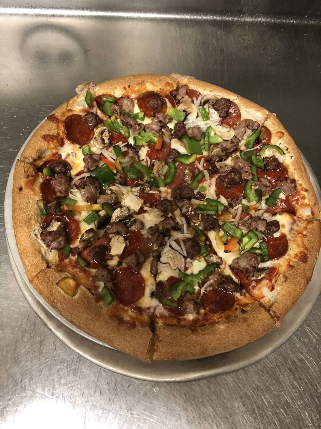 Bloomfield Village Pizza | meal delivery | 34 Tunxis Ave, Bloomfield, CT 06002, USA | 8602423339 OR +1 860-242-3339