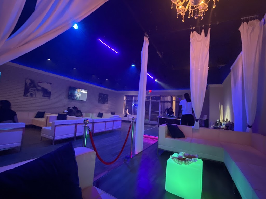 Sapphire Hookah Lounge | night club | 3793 Samet Dr #135, High Point, NC 27265, USA | 3368755073 OR +1 336-875-5073