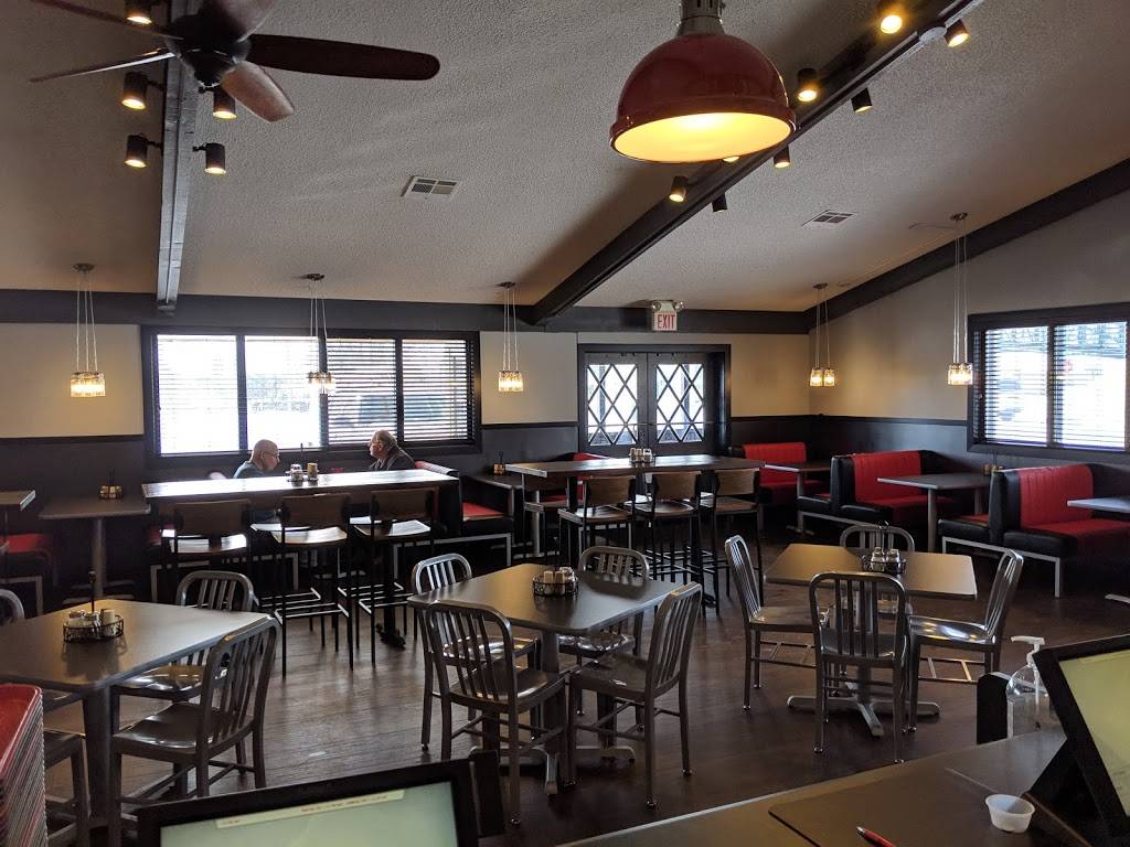 Godfathers Pizza | meal delivery | 1611 16th St NW, Rochester, MN 55901, USA | 5072887515 OR +1 507-288-7515