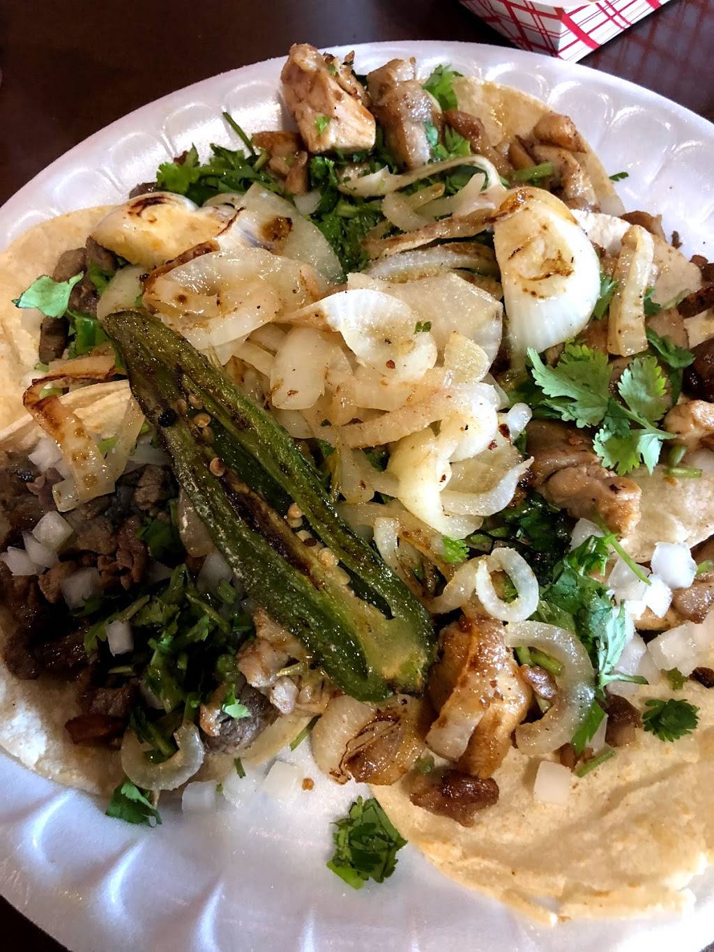 Linas | Mexican Restaurant | restaurant | 3570 N Woodlawn St, Wichita, KS 67220, USA | 3164403227 OR +1 316-440-3227