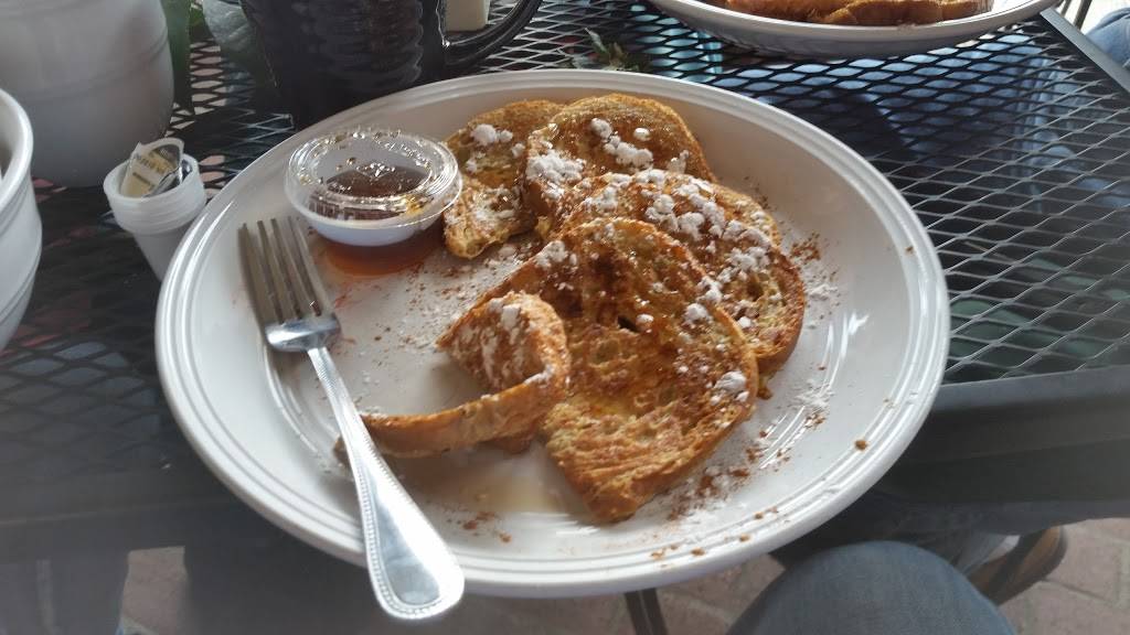 Serenity Garden Cafe | restaurant | 657 E Main St, Blue Ridge, GA 30513, USA | 7062584949 OR +1 706-258-4949