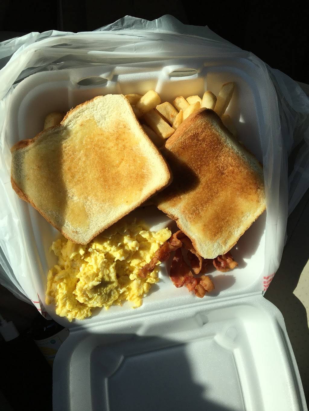 Juanitas Bakery and Grill | restaurant | 6215 Brookshire Blvd, Charlotte, NC 28216, USA | 9809496812 OR +1 980-949-6812