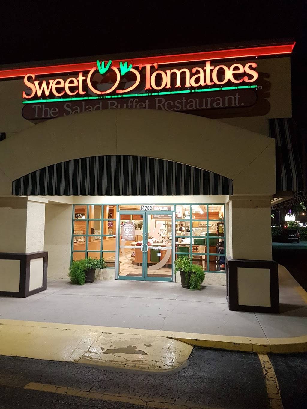 Sweet Tomatoes | restaurant | 14703 N Dale Mabry Hwy, Tampa, FL 33618, USA | 8139605220 OR +1 813-960-5220