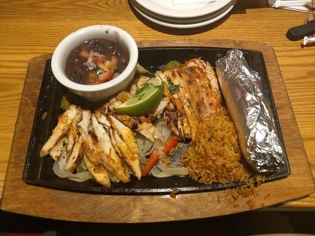 Chili's Grill & Bar 828 Bridgeport Ave, Shelton, CT 06484, USA
