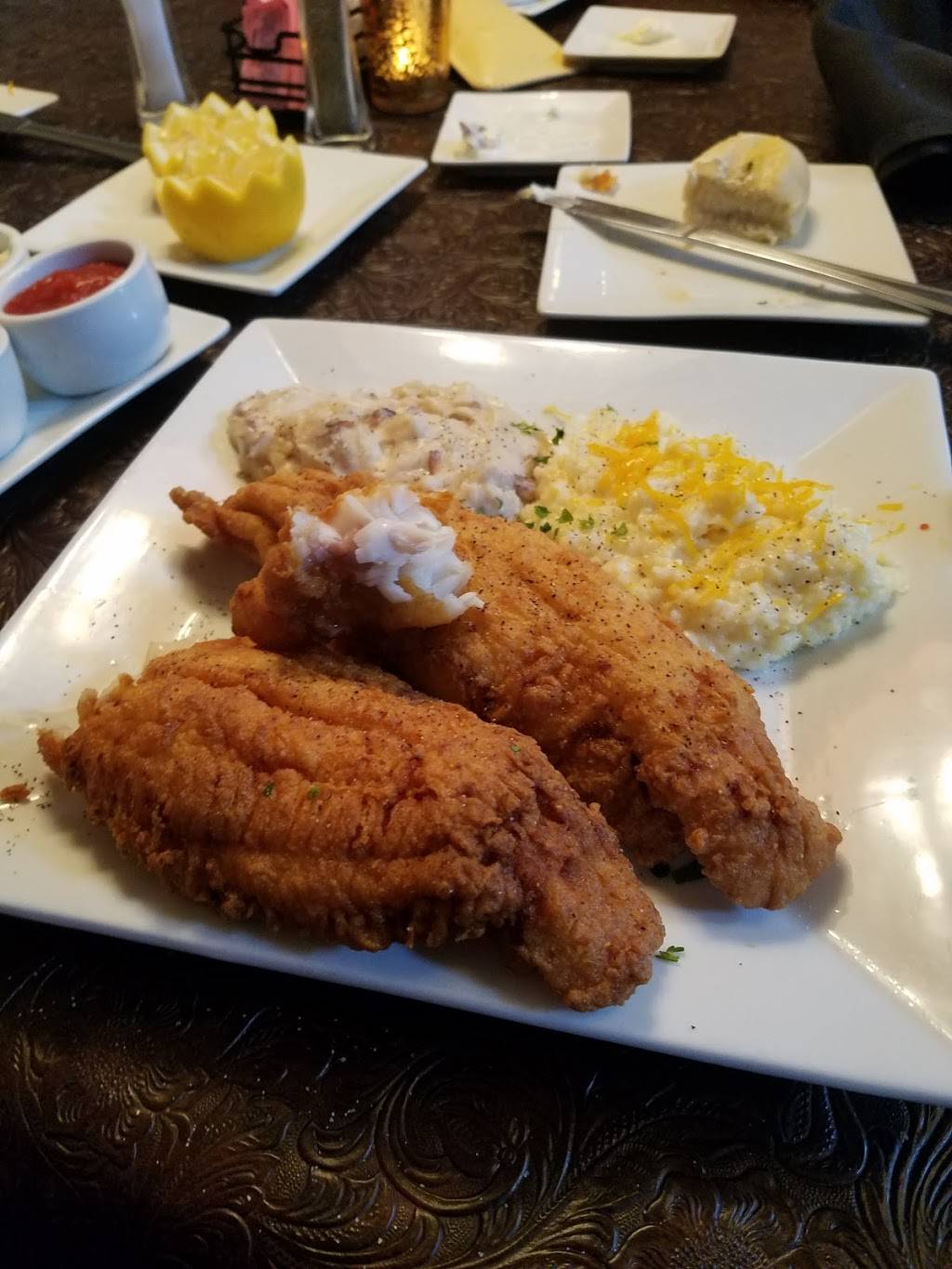 The Reel Grill of Milledgeville | restaurant | 114 S Wayne St, Milledgeville, GA 31061, USA | 4782885306 OR +1 478-288-5306
