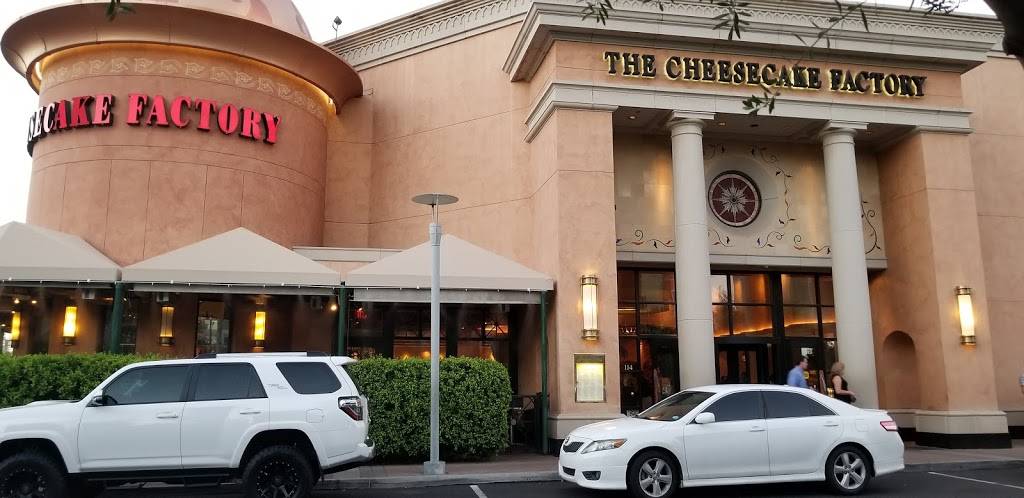 The Cheesecake Factory Restaurant 2402 E Camelback Rd Phoenix Az 85016 Usa