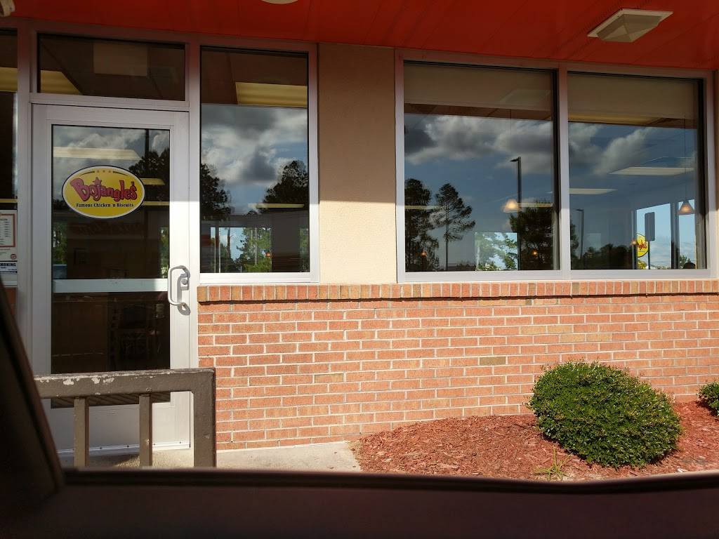 Bojangles Famous Chicken n Biscuits | restaurant | 22913 US-17, Hampstead, NC 28443, USA | 9103290707 OR +1 910-329-0707
