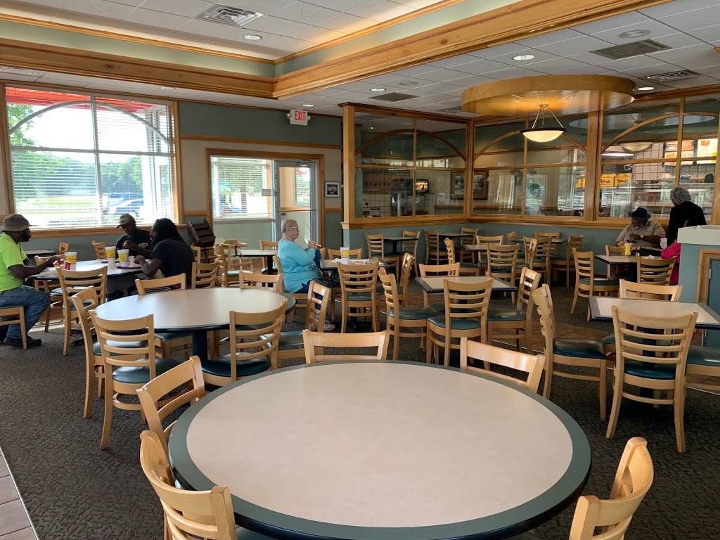 Bojangles Famous Chicken n Biscuits | restaurant | 1203 N Academy St, Ahoskie, NC 27910, USA | 2523323488 OR +1 252-332-3488