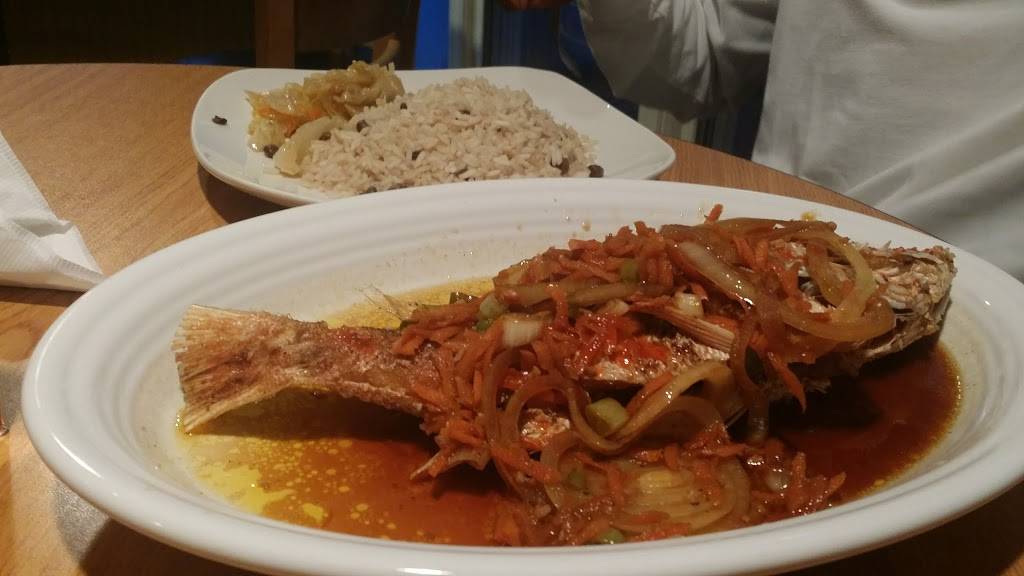 Red Stripes Caribbean Cuisine and Lounge | restaurant | 8 Pin Oak St, Bluffton, SC 29910, USA | 8437578111 OR +1 843-757-8111