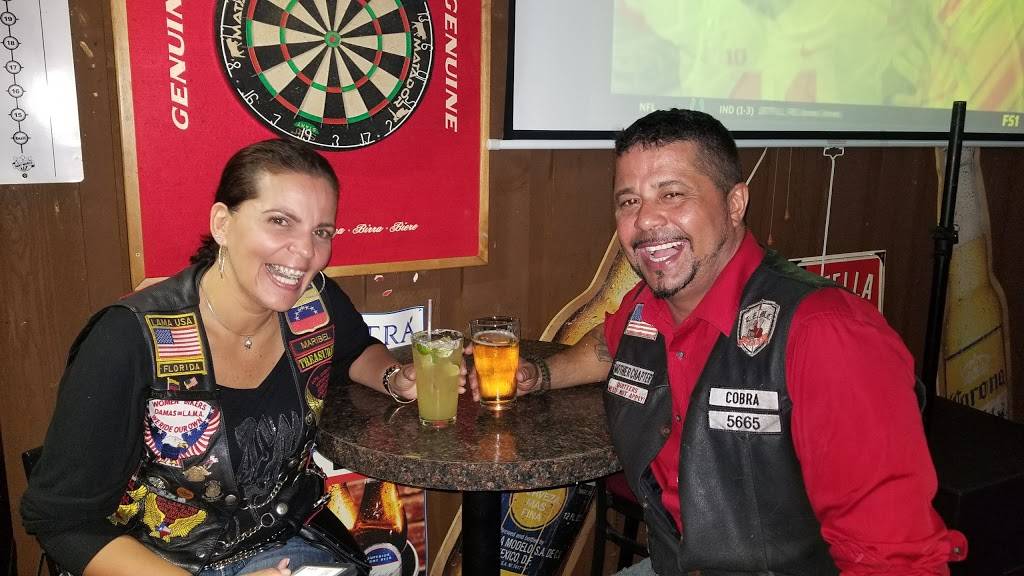 Crazy Horse Saloon | restaurant | 4240 Northlake Blvd, Palm Beach Gardens, FL 33410, USA | 5614938909 OR +1 561-493-8909