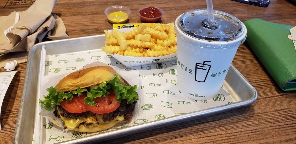 Shake Shack | 10300 Little Patuxent Pkwy #3040, Columbia, MD 21044, USA