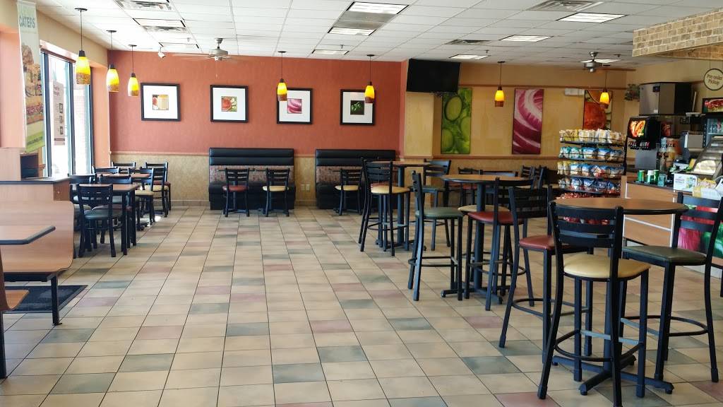 Subway - Restaurant | 4986 Hononegah Road Unit 18 Hilander Village ...