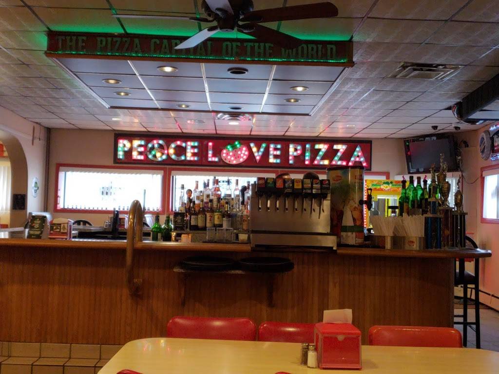 Revellos | meal takeaway | 502 S Main St, Old Forge, PA 18518, USA | 5704579843 OR +1 570-457-9843