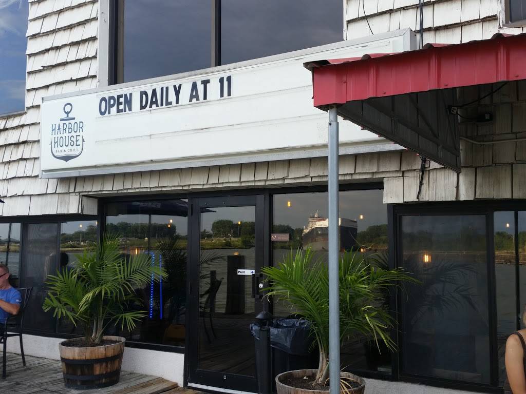 Harbor House Bar & Grill | restaurant | 132 Main St, Huron, OH 44839, USA | 4196166088 OR +1 419-616-6088