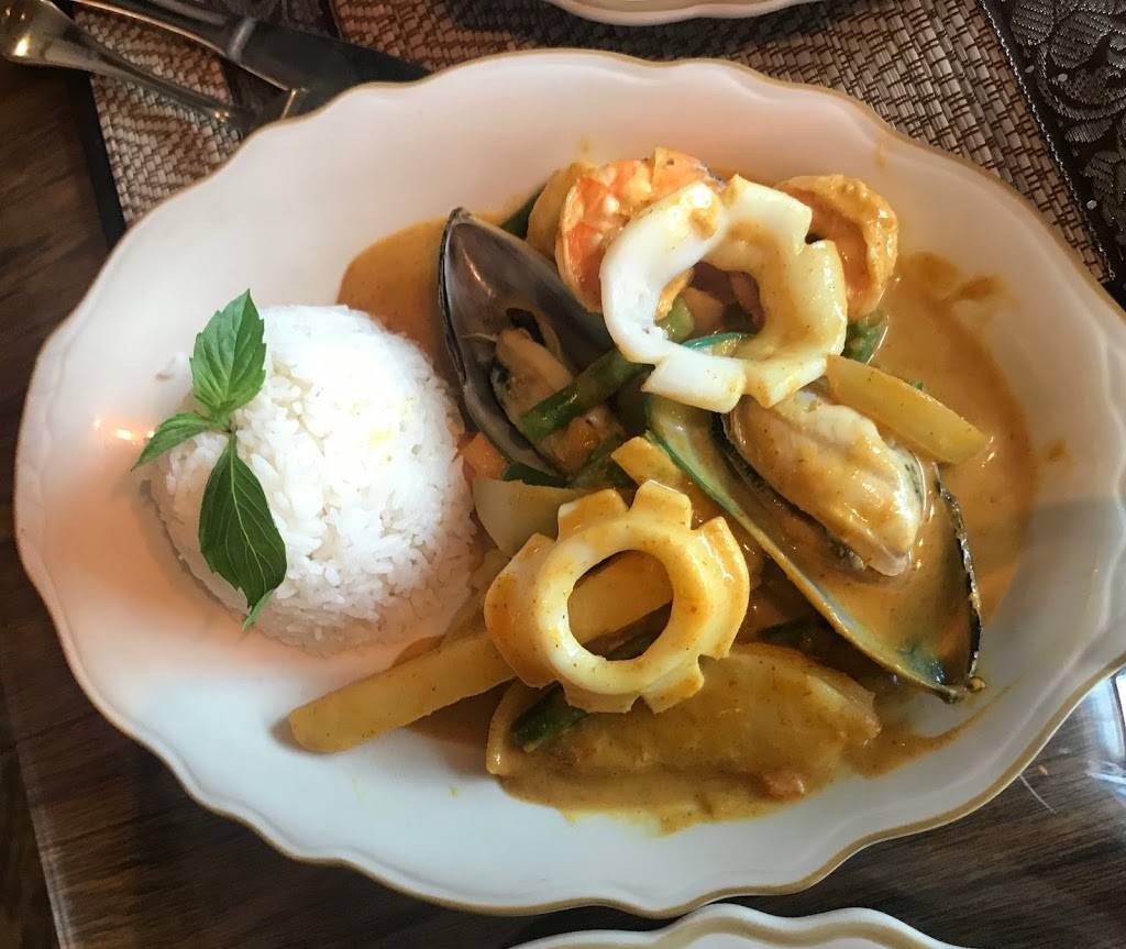 Thai Ocha Restaurant | restaurant | 1616 Hopmeadow St, Simsbury, CT 06070, USA | 8606514500 OR +1 860-651-4500