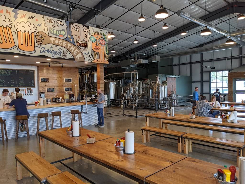 Beerburg Brewing | restaurant | 13476 Fitzhugh Rd, Austin, TX 78736, USA | 5122650543 OR +1 512-265-0543