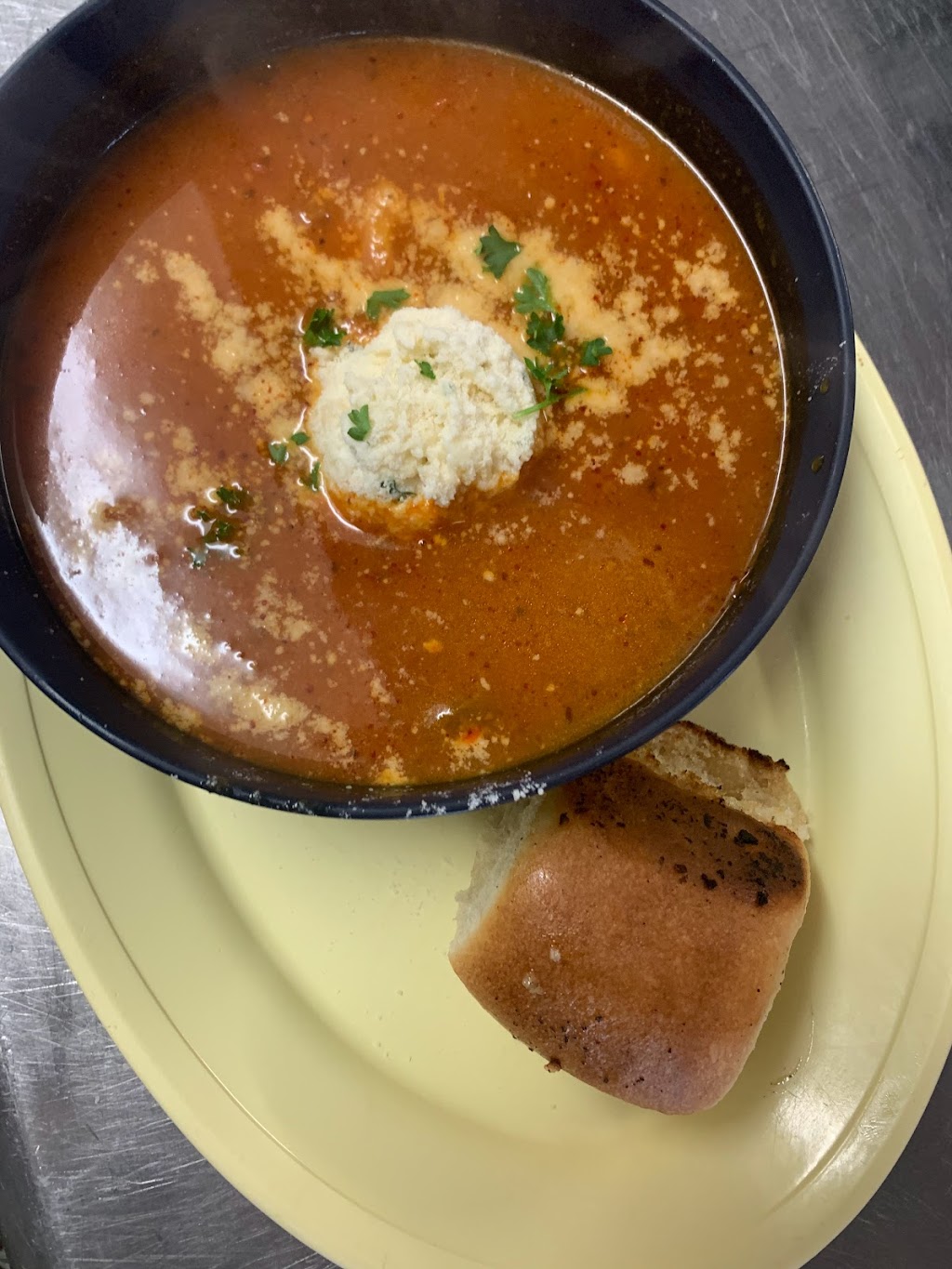 Greda’s DinDen | restaurant | 1201 E Church St, Booneville, MS 38829, USA | 6623401056 OR +1 662-340-1056