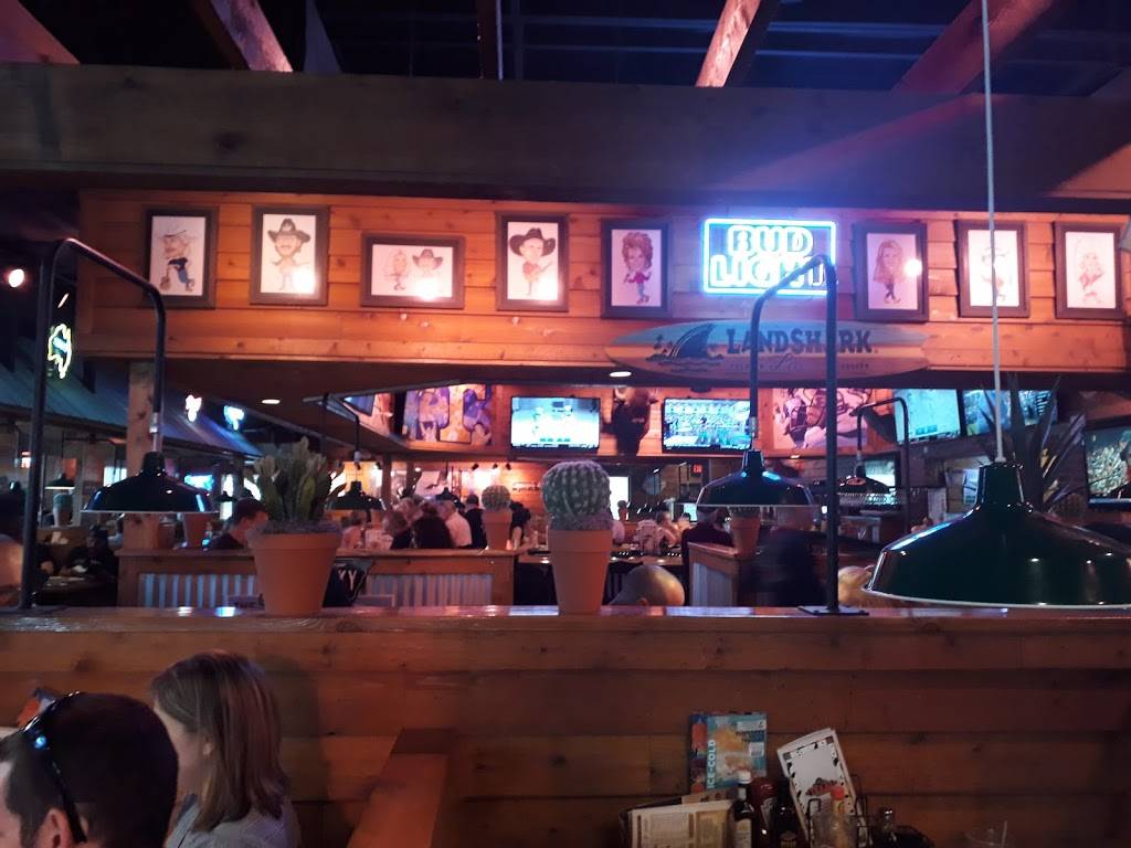 Texas Roadhouse | restaurant | 3786 Parkway, Pigeon Forge, TN 37863, USA | 8652861543 OR +1 865-286-1543
