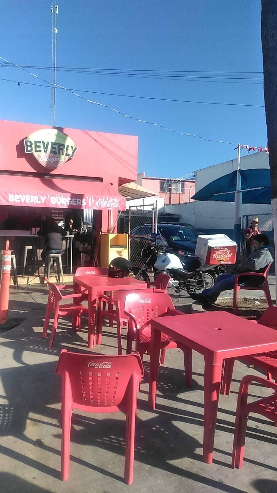 Arriba 78+ imagen beverly burgers playas de tijuana - Viaterra.mx