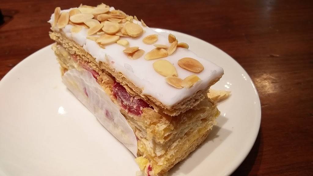 la Madeleine French Bakery & Café Tysons Corner | cafe | 7960 Tysons Corner Center, McLean, VA 22102, USA | 7039621264 OR +1 703-962-1264