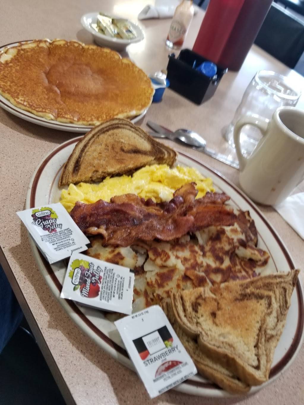 Dustys Pizza Plus | restaurant | 817 W Main St, Thomson, IL 61285, USA | 8152595015 OR +1 815-259-5015