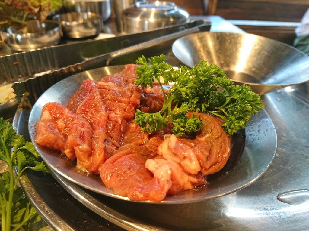Daebak Korean BBQ | restaurant | 2017 South Wells Street, 2F, Chicago, IL 60616, USA | 3126313913 OR +1 312-631-3913