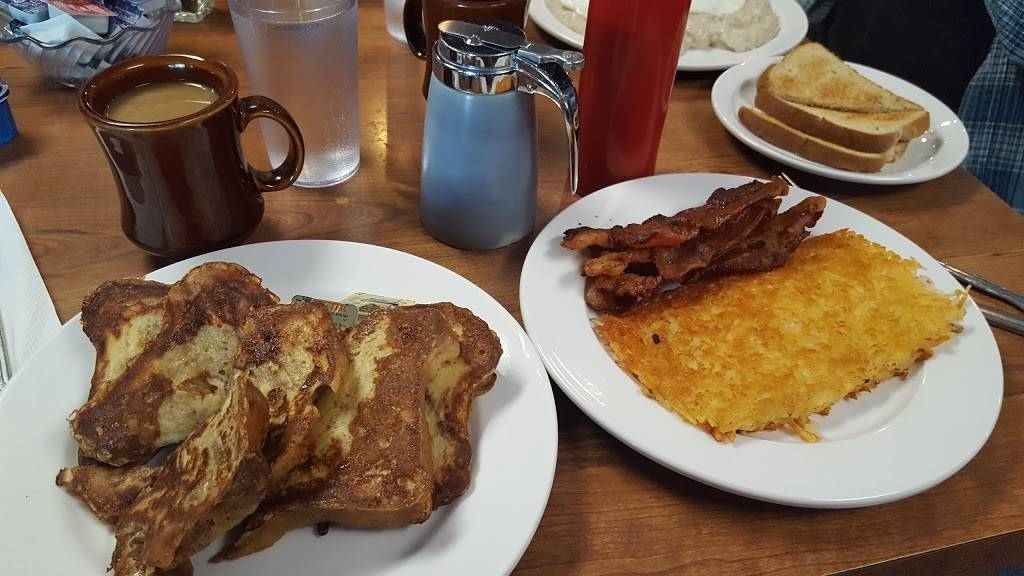 Sugar and Spice Eatery & Deli | bakery | 317 Nora St, Stoughton, WI 53589, USA | 6088739299 OR +1 608-873-9299