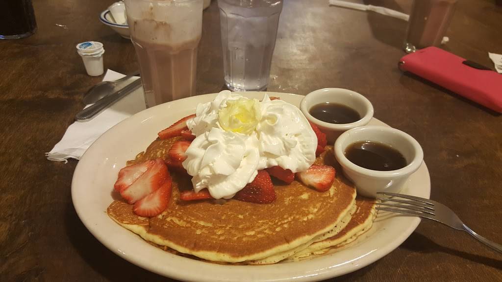 Red Apple Café | cafe | 589 Auto Center Dr, Watsonville, CA 95076, USA | 8317619551 OR +1 831-761-9551