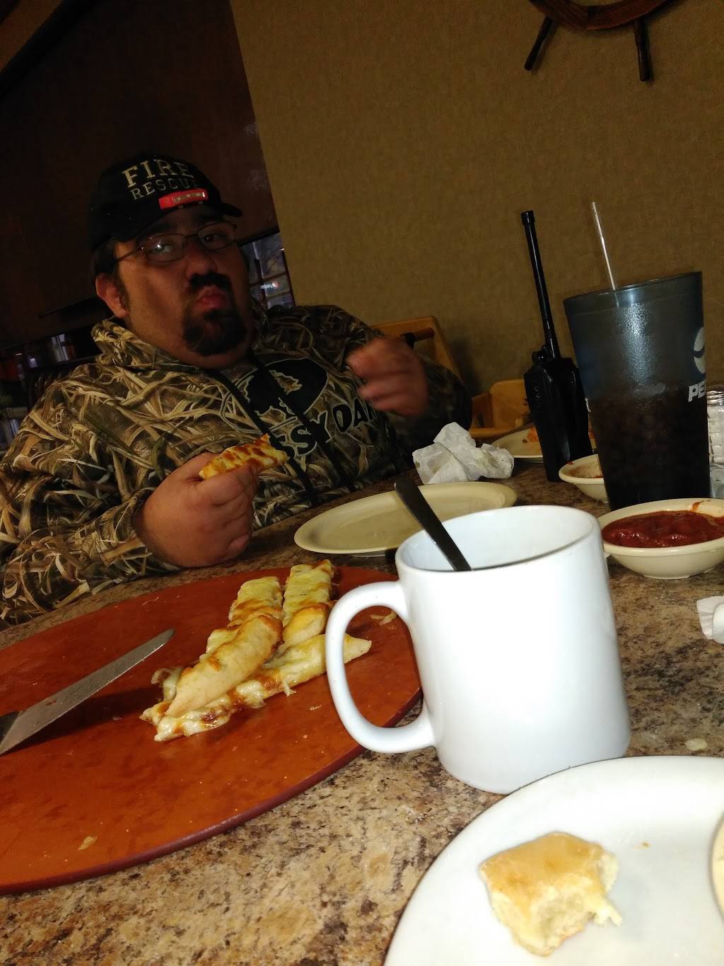 Country Kitchen | restaurant | 120 Noah Drive, Byrdstown, TN 38549, USA | 9318644746 OR +1 931-864-4746