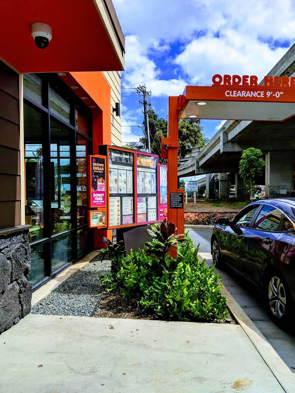 Dunkin | bakery | 3270 Ualena St, Honolulu, HI 96819, USA | 8088397505 OR +1 808-839-7505