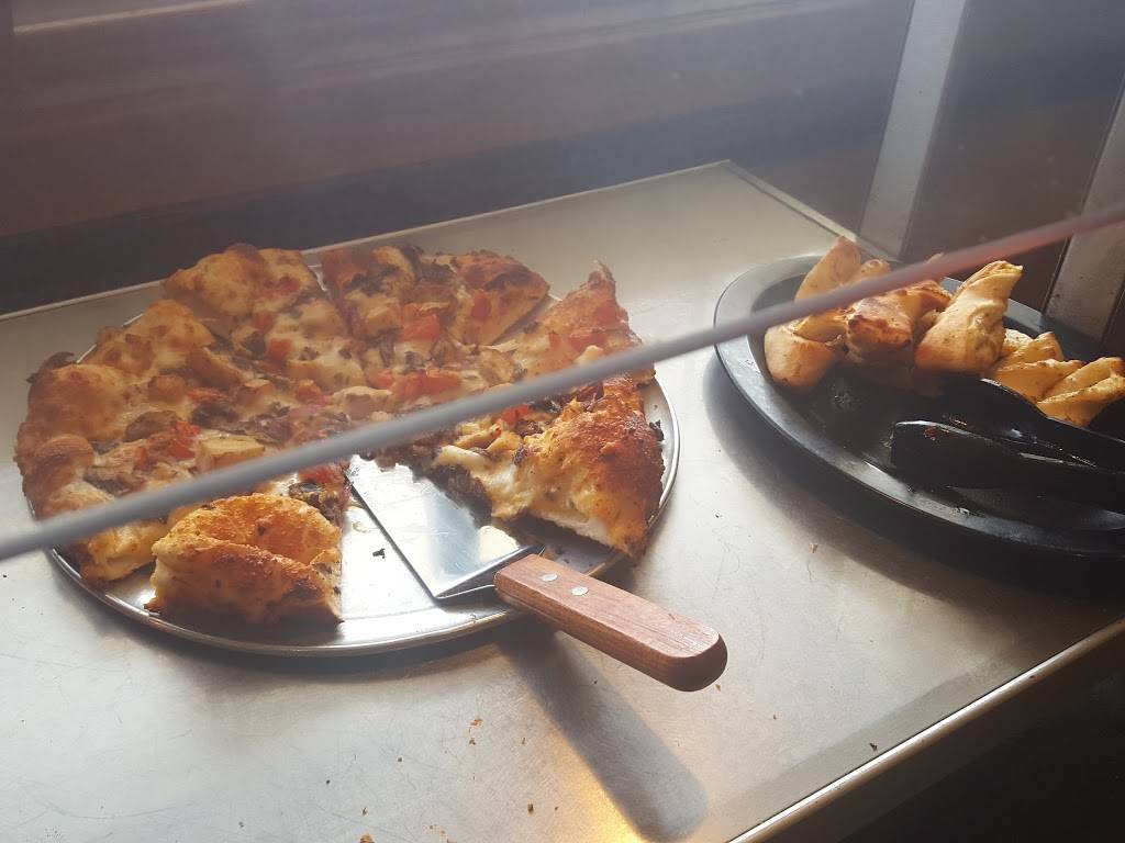 Round Table Pizza Meal Delivery 828 Gray Ave Round Table Pizza Meal Delivery 828 Gray Ave