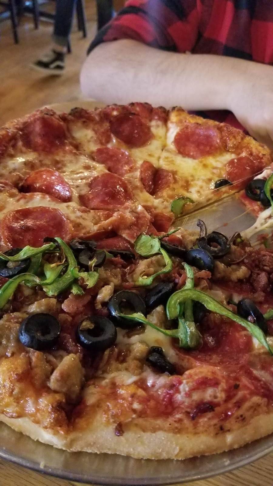 Brickhouse Burgers, Pizza & Pasta | restaurant | 8759 N Main St, Helen, GA 30545, USA | 7068787053 OR +1 706-878-7053