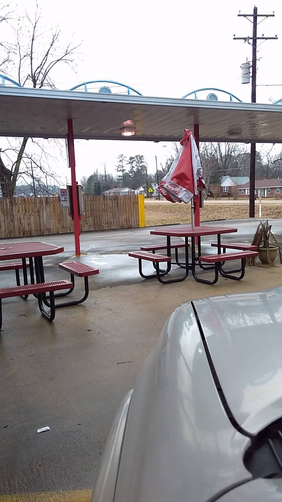 Bumpers DriveIn of America Restaurant 618 N 4th St, Baldwyn, MS