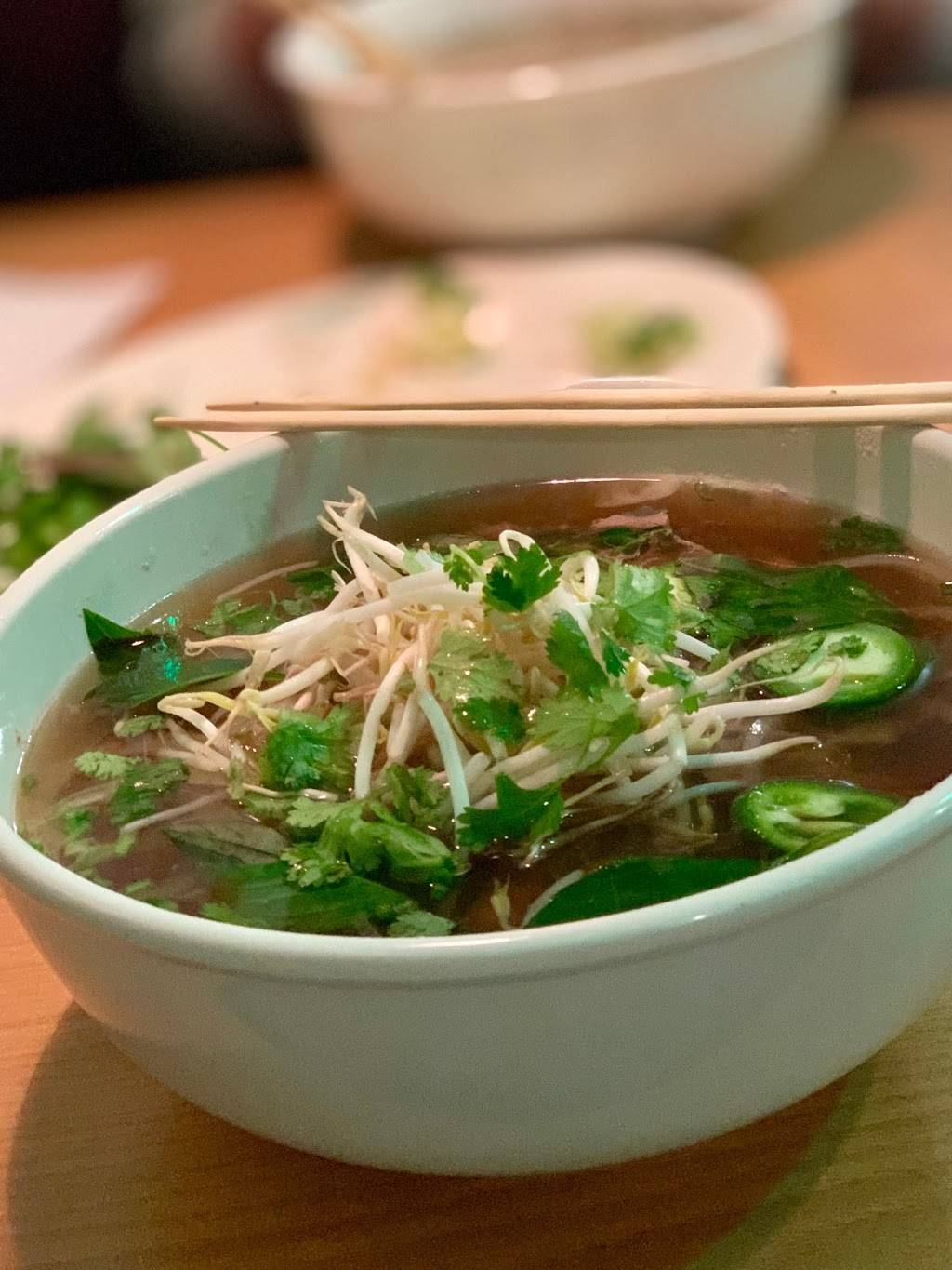 Pho Le | restaurant | 1250 Western Blvd, Jacksonville, NC 28546, USA | 9102384441 OR +1 910-238-4441